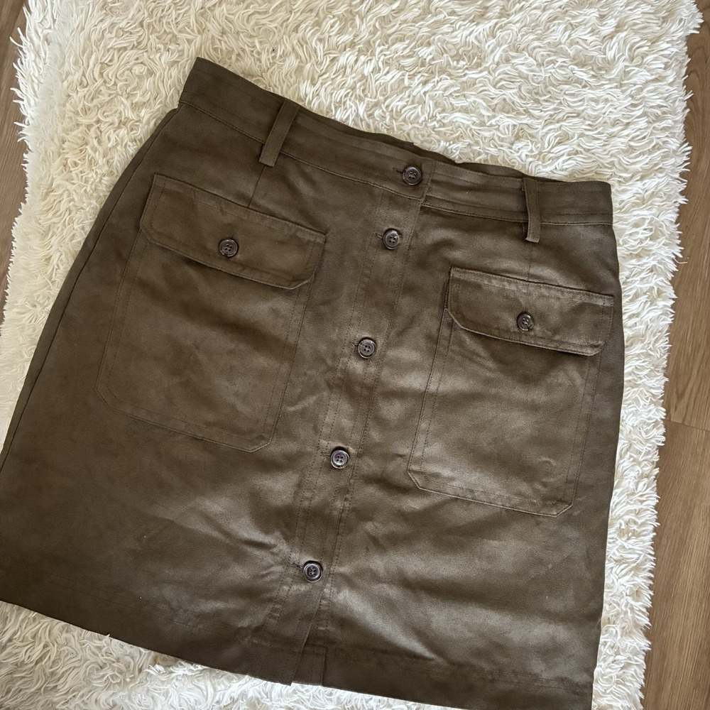 Banana Republic "Portia" Vegan Suede Utility Mini Skirt Sz 8 Cargo Green EUC - Picture 4 of 12